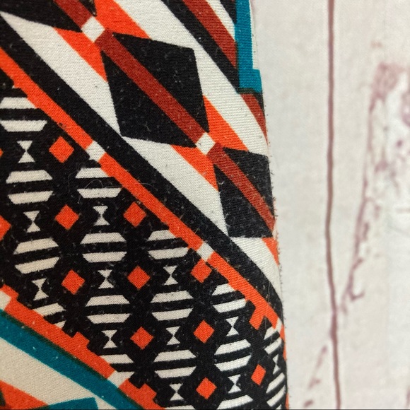 Calvin Klein Geometric Stretch Bodycon Dress - Picture 4 of 8